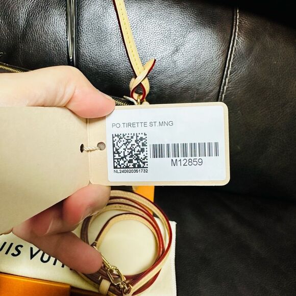 Brand New Louis Vuitton Tirette Pochette - Picture 2 of 16